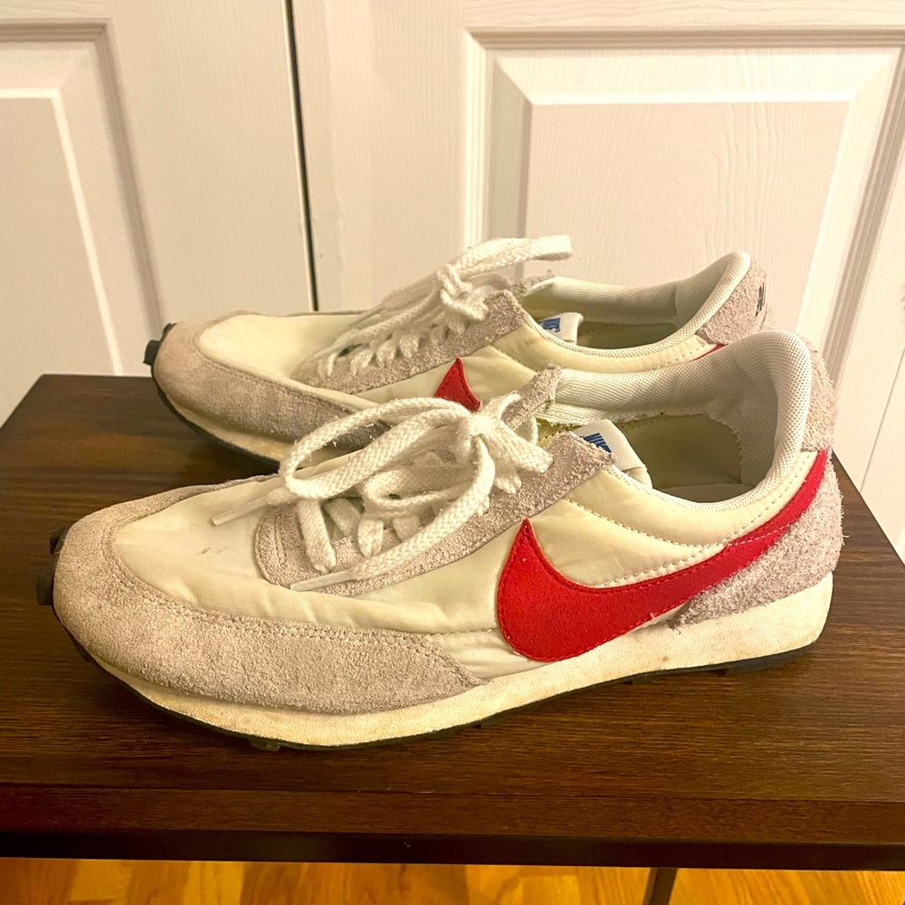 Men’s Nike sneakers